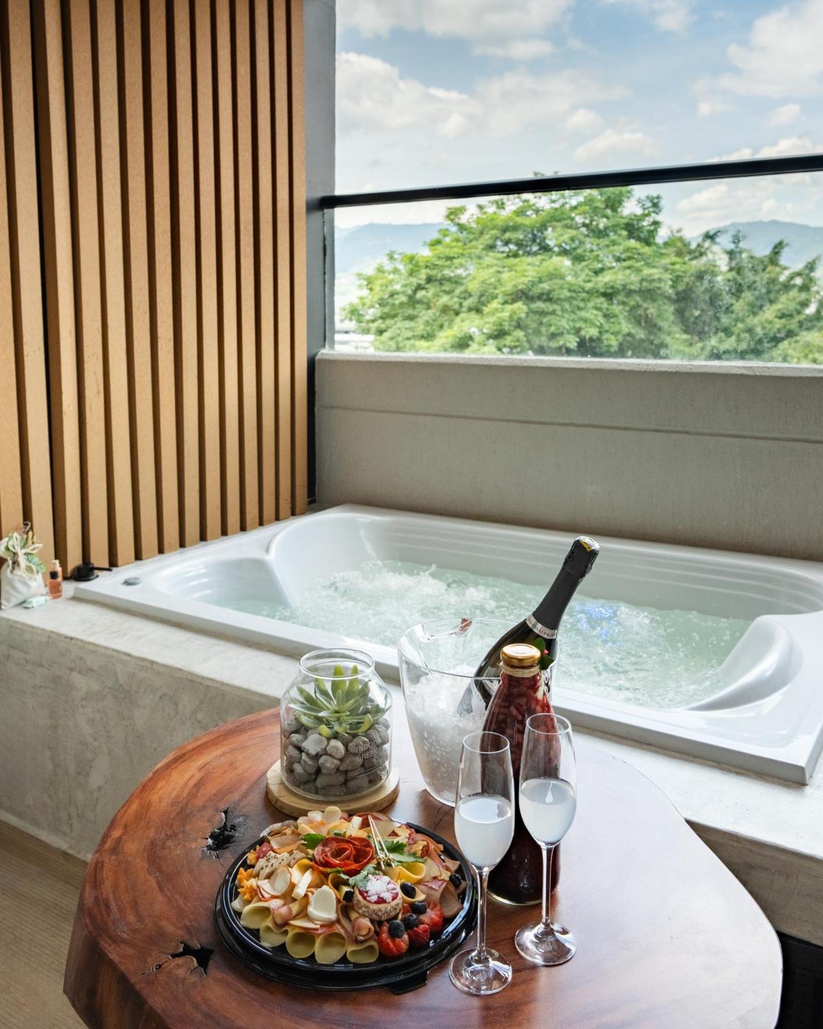 Nakua Stay & Work Medellín Extérieur photo